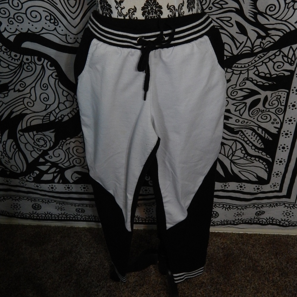 Rue 21 Joggers